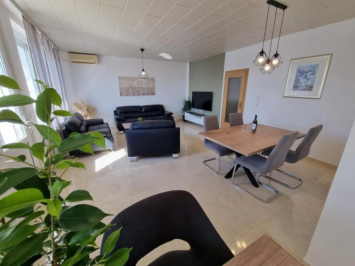 דראמליי Apartment Niko Lux