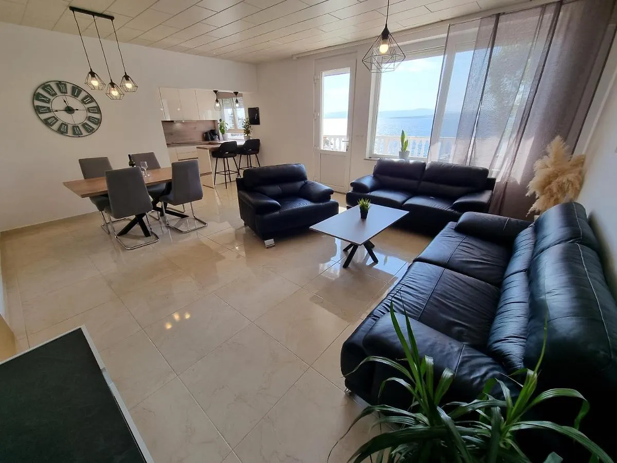 דראמליי Apartment Niko Lux 0*,