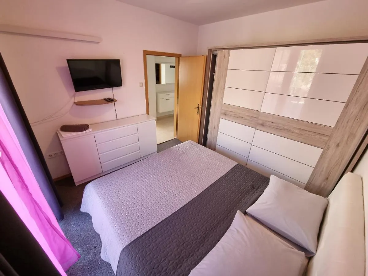 Apartment Niko Lux Dramalj 0*,  Croatia